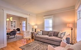 Vintage-Chic Home With Patio - Walk To Hyde Park!